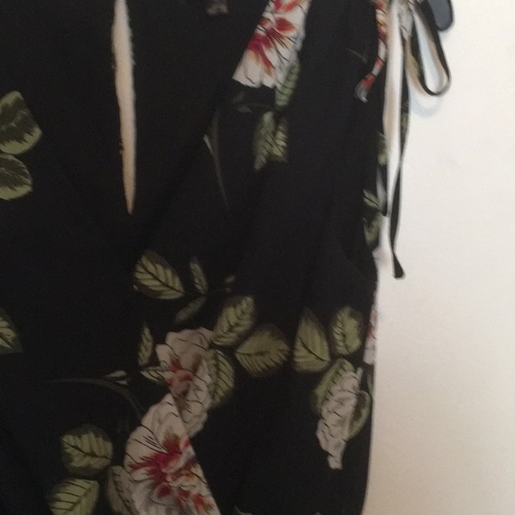 As U Wish woman’s beautiful jump dress - Picture 3 of 7